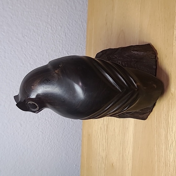 Majestic ironwood hand carved owl - Picture 2 of 5